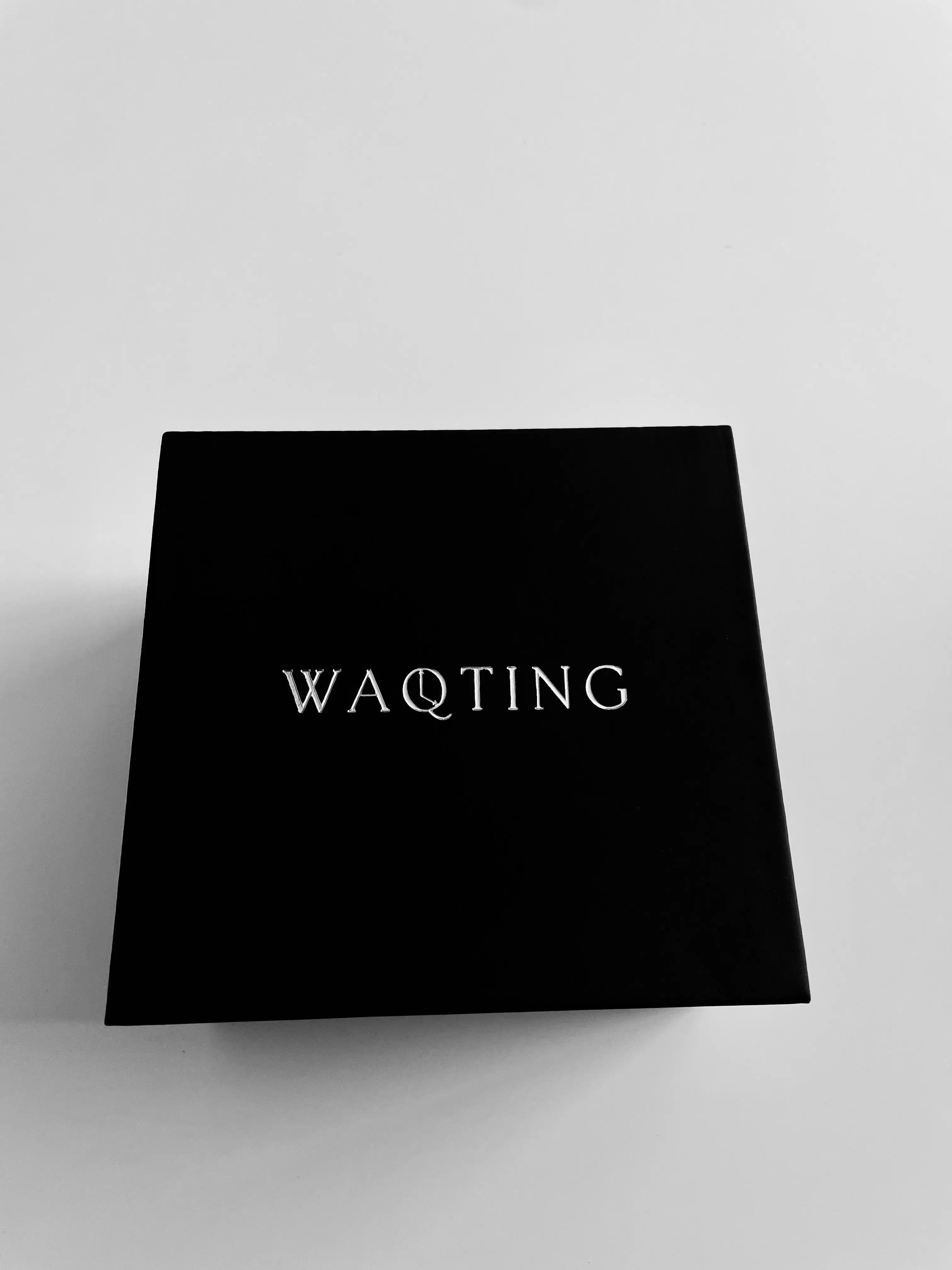 Waqting black watch box